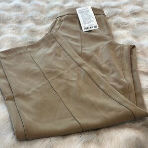 Lululemon Athletica Khaki Straight Leg softstreme Pintuck Pants